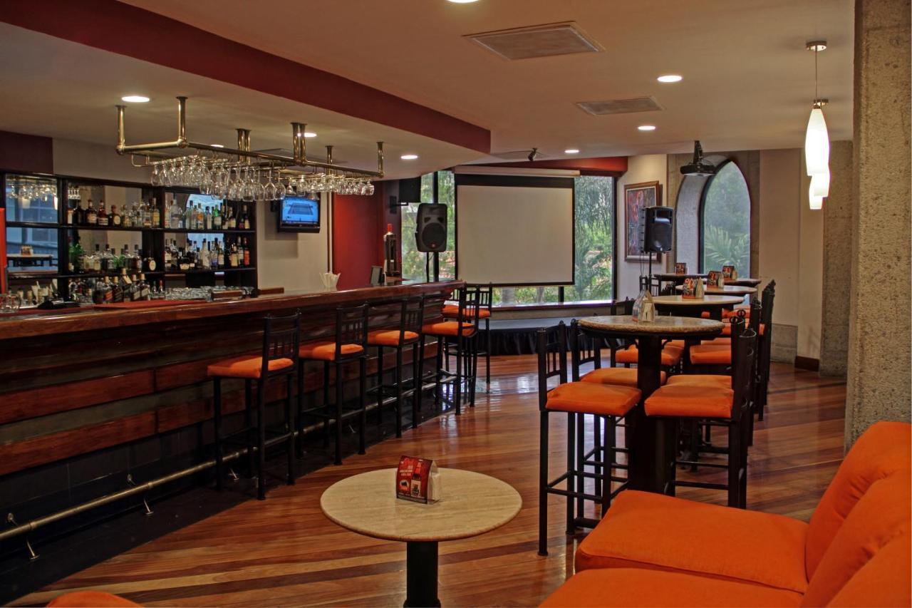 Radisson San Jose-Costa Rica Hotel Exterior photo Bar and lounge area